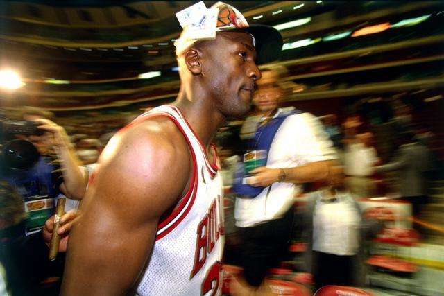 10月22日NBA赛事预告：火箭对独行侠，湖人碰勇士，开拓者挑战太阳